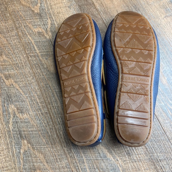 Minnetonka Navy Blue Leather Moccasin Driving Shoes 619R Women’s Size 8 - Picture 6 of 6